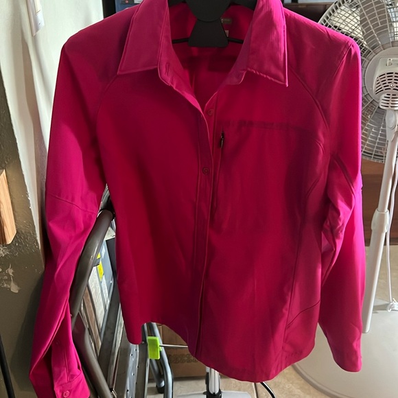 Columbia Tops - Columbia Women’s Shirt